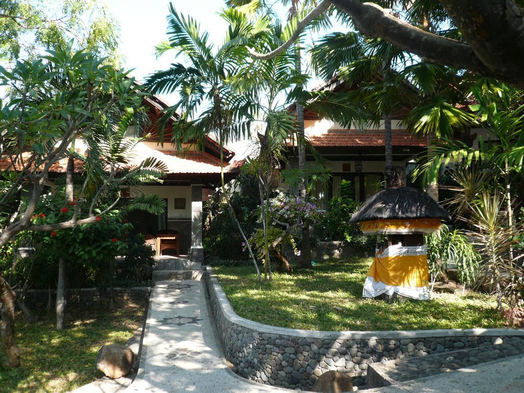 Wawa Wewe II Villas Amed  Exterior photo