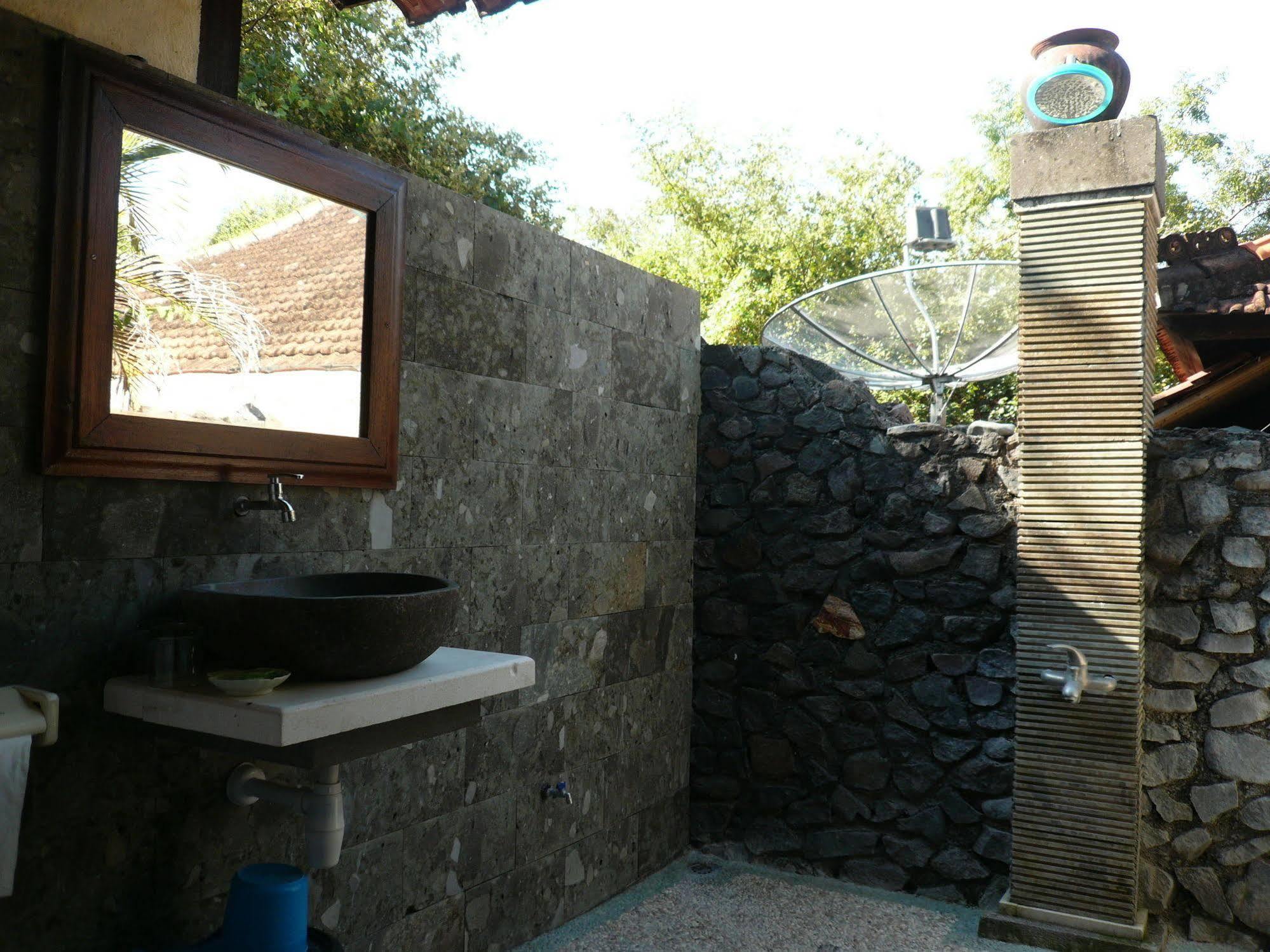 Wawa Wewe II Villas Amed  Exterior photo