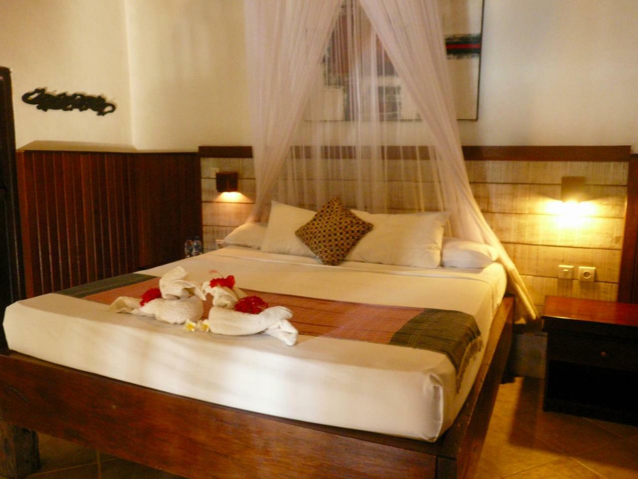 Wawa Wewe II Villas Amed  Exterior photo
