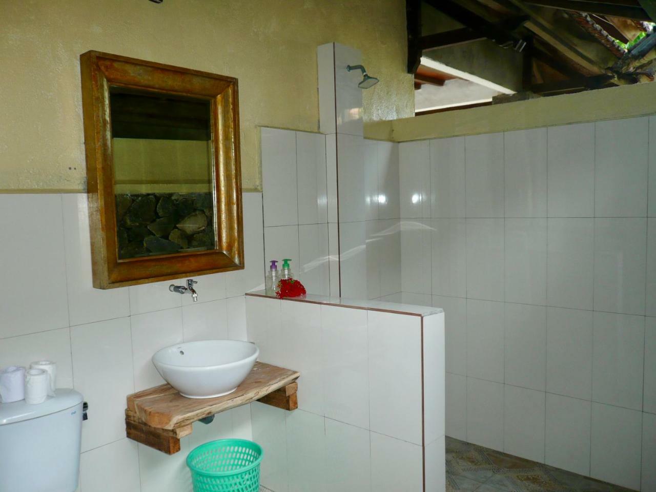 Wawa Wewe II Villas Amed  Exterior photo